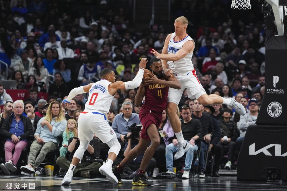 表现出色 表现出色