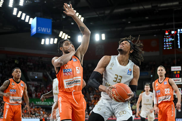 与进攻的双 与进攻的双