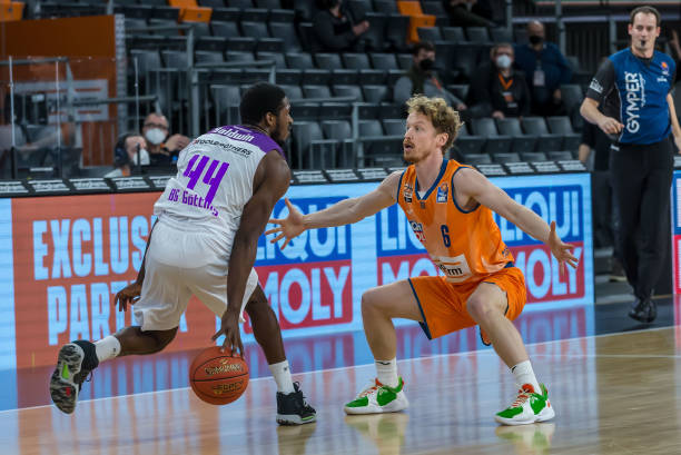 的双轮驱动 的双轮驱动